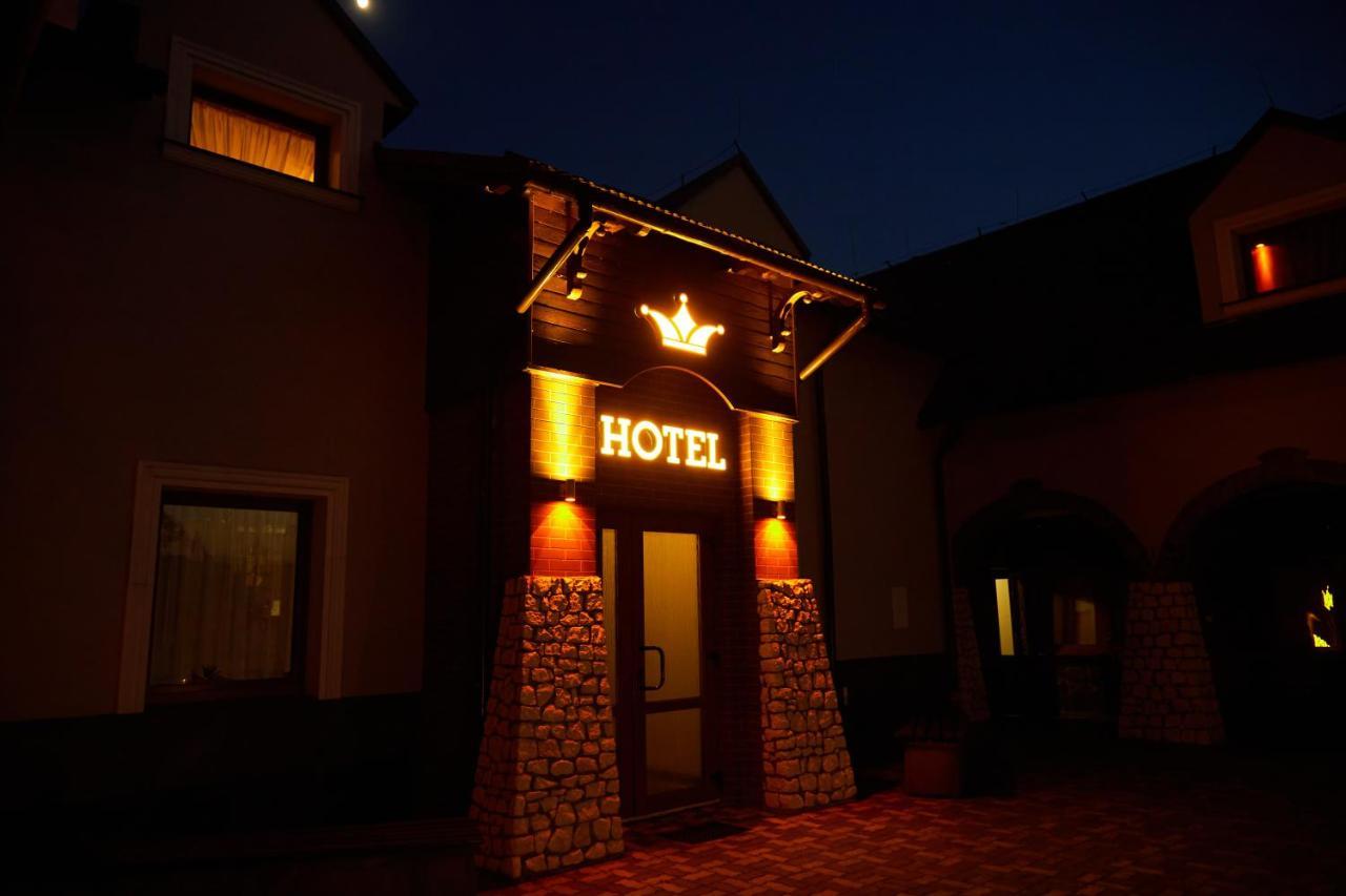 Motel Korona Mostyska Esterno foto