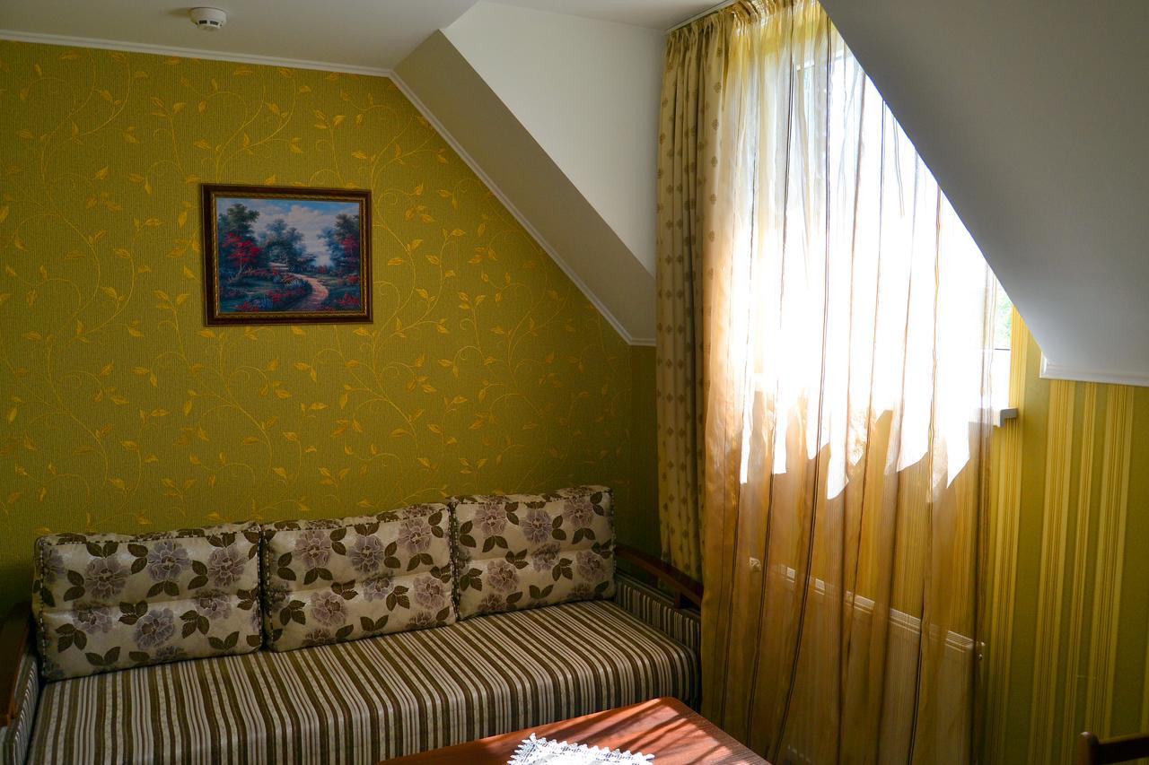 Motel Korona Mostyska Esterno foto